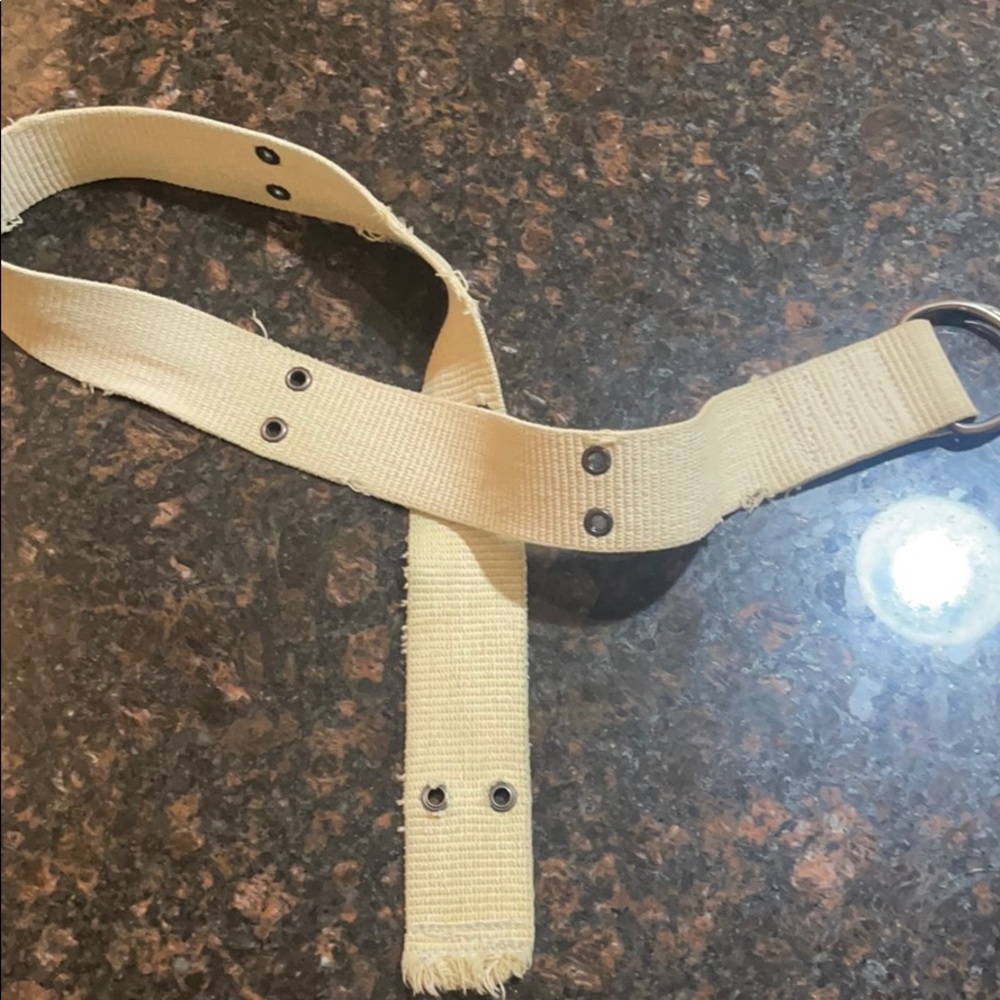 Tan Loop Belt - Picture 2 of 3